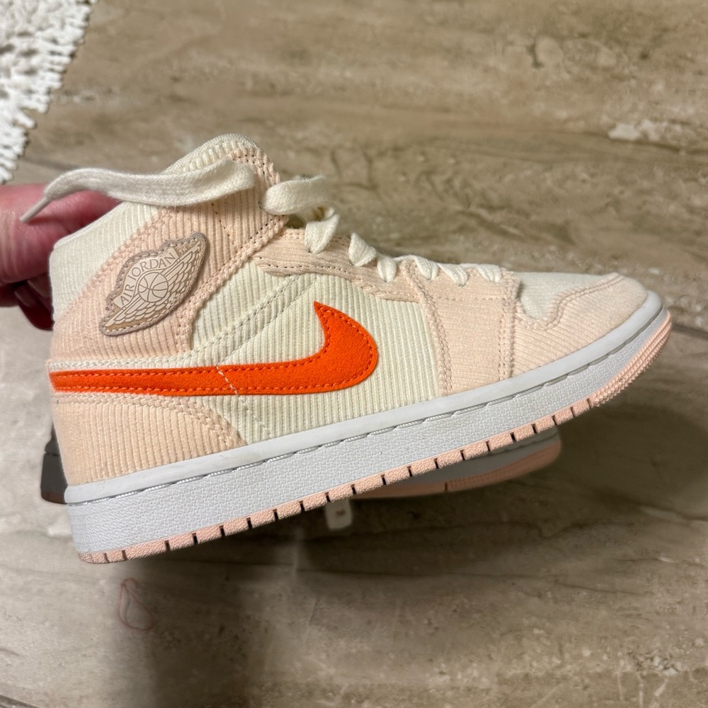 Air Jordan 1 mid “Corduroy” Women’s